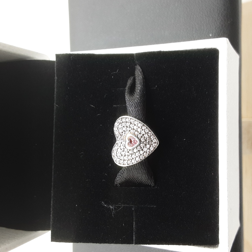 Authentic Pandora Sweetheart Charm - Excellent Used Condition - Picture 2 of 9